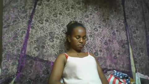 estanie online show from November 1, 7:35 pm