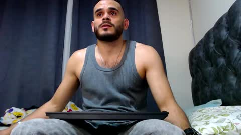 Esteban Fernandez online show from January 15, 5:19 am