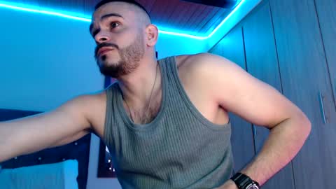 Esteban Fernandez online show from March 11, 9:04 pm