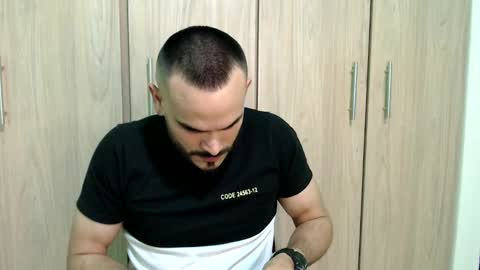 Esteban Fernandez online show from February 26, 4:41 am