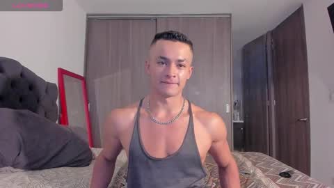 Snapshot of esteban_stud97 chatting on October 8, 9:32 pm Esteban Stud online show from October 8, 9:32 pm