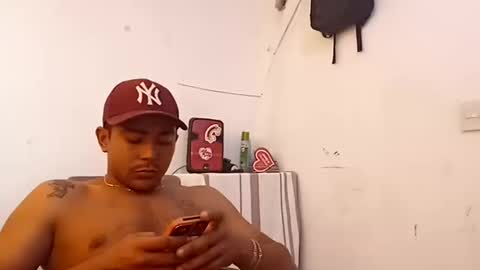 Snapshot of esteban_verg chatting on October 18, 6:23 pm wailer1996 online show from October 18, 6:23 pm