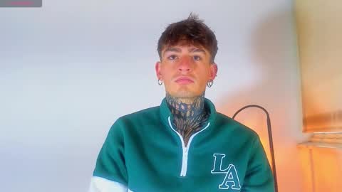 Esteban independent model online show from October 21, 11:04 am