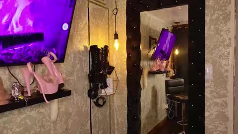 estefania1812 online show from October 18, 5:11 am