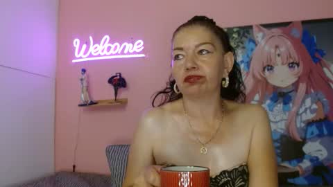 estefania_344 online show from November 28, 10:50 pm