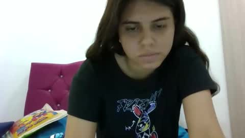 estefaniardiente online show from October 1, 4:17 pm