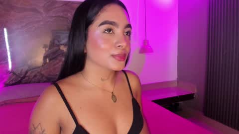 Snapshot of estefy_gomez1 chatting on March 5, 3:29 am Stefy online show from March 5, 3:29 am