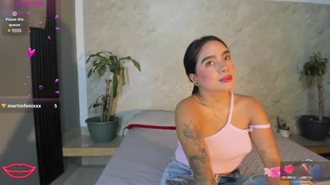 Snapshot of estefy_gomez1 chatting on February 7, 8:20 pm Stefy online show from February 7, 8:20 pm