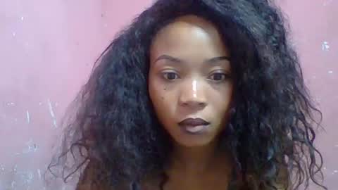 estelah20 online show from October 2, 11:20 am