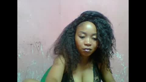 estelah20 online show from November 30, 9:05 am