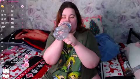 Snapshot of estelle_hicks chatting on January 13, 7:20 pm estelle_hicks online show from January 13, 7:20 pm
