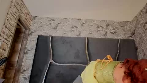 estrella05_ online show from October 31, 6:58 am