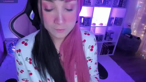 eternalmuse online show from December 15, 9:05 am