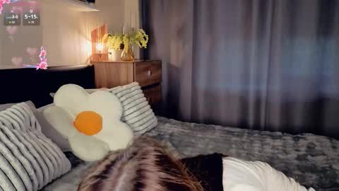 Mary online show from October 19, 8:08 am