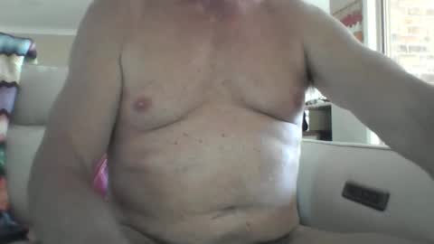 Snapshot of etextratestacle chatting on September 20, 5:54 am ET online show from September 20, 5:54 am