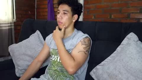 Snapshot of ethan_noir chatting on December 30, 9:40 pm Ethan Noir online show from December 30, 9:40 pm