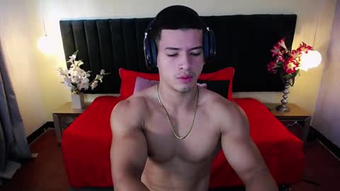 ETHAN RODGERS online show from September 17, 8:12 pm