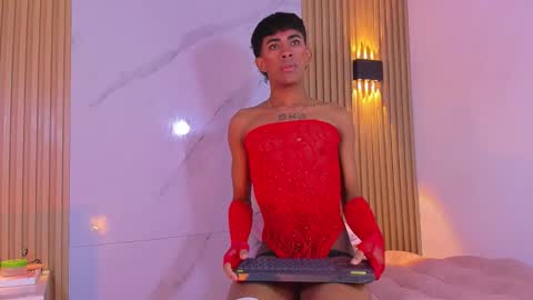 ethan_thouse online show from November 16, 7:05 pm