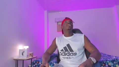 ethan travis online show from October 6, 8:15 pm