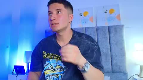 ethanconnor_ online show from November 10, 8:33 pm