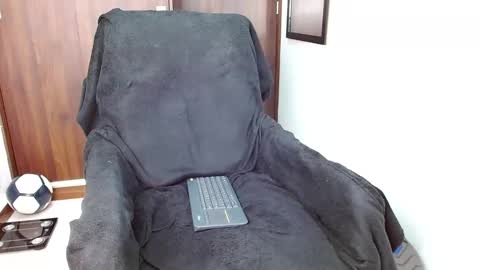 Snapshot of ethangreey1 chatting on March 3, 8:32 pm ethangreey1 online show from March 3, 8:32 pm