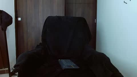 Snapshot of ethangreey1 chatting on January 25, 8:31 pm ethangreey1 online show from January 25, 8:31 pm
