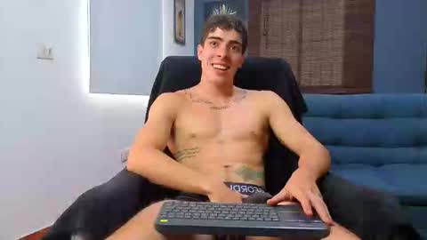 ethangreey1 online show from April 14, 5:05 pm