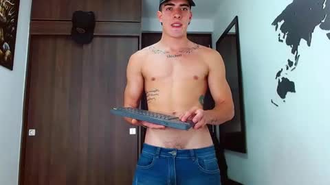 Snapshot of ethangreey1 chatting on February 28, 8:50 pm ethangreey1 online show from February 28, 8:50 pm