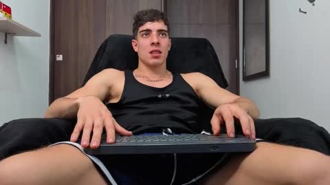 Snapshot of ethangreey1 chatting on September 10, 3:35 pm ethangreey1 online show from September 10, 3:35 pm