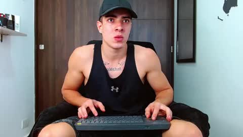Snapshot of ethangreey1 chatting on March 11, 3:23 pm ethangreey1 online show from March 11, 3:23 pm