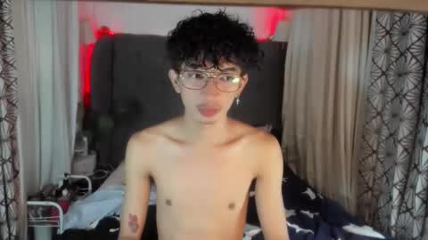 Ethan online show from April 21, 4:36 pm