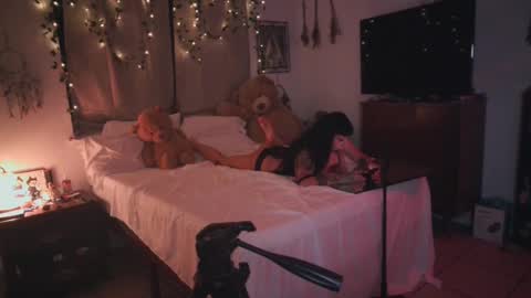 etherealhazy online show from December 30, 2:09 am