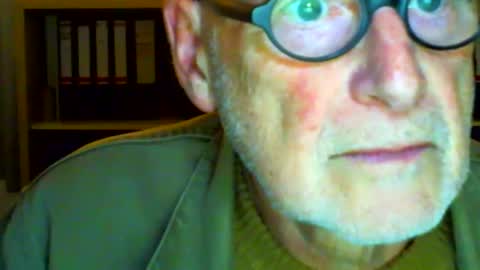 Snapshot of etonne chatting on December 2, 4:04 pm etonne online show from December 2, 4:04 pm