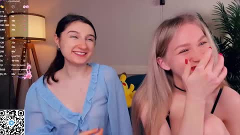 Kira and Kamila online show from March 5, 7:38 pm