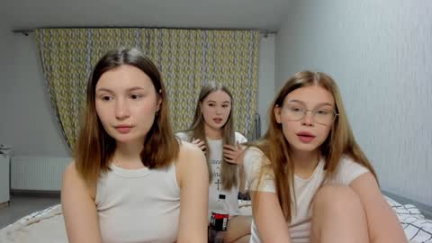 Veronica Tiia Lilith left to right online show from February 3, 7:00 pm