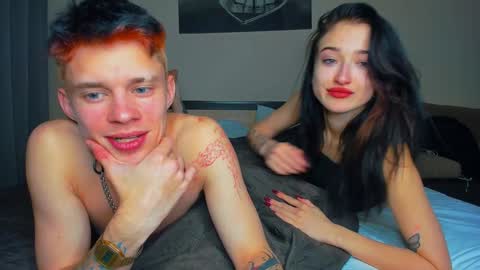 Hot Couple online show from December 4, 8:12 pm
