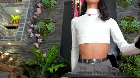 EVA COLUCCY online show from February 11, 12:59 am
