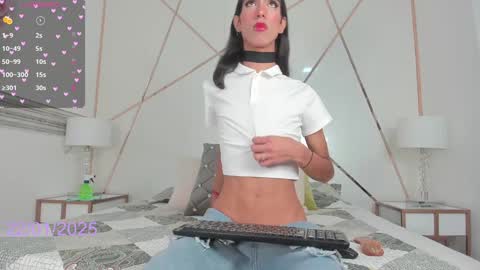 EVA COLUCCY online show from January 22, 8:28 pm