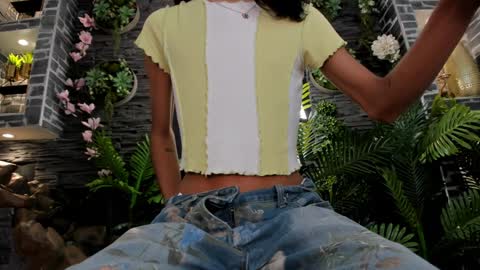 EVA COLUCCY online show from January 14, 11:58 pm