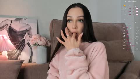 Snapshot of eva_doncray chatting on February 22, 8:29 am Eva online show from February 22, 8:29 am