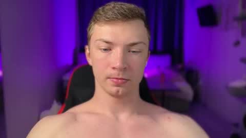 Eva and Iron online show from February 5, 9:40 pm