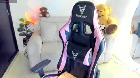 Eva   online show from October 6, 3:13 am