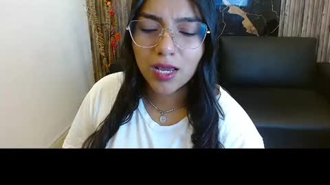 eva_luna699425 online show from May 22, 1:18 pm