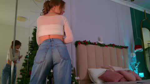 Snapshot of eva_natsumi chatting on December 22, 8:38 am Eva online show from December 22, 8:38 am