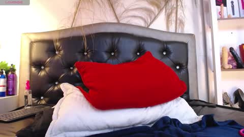 Snapshot of eva_notty_ chatting on February 25, 6:01 pm Eva Notty online show from February 25, 6:01 pm