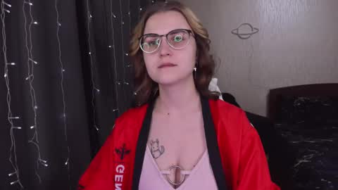 Eva online show from February 25, 4:04 pm