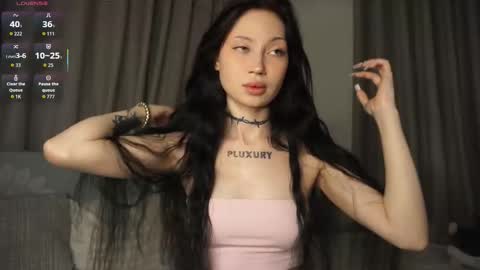 Eva online show from October 31, 4:07 pm