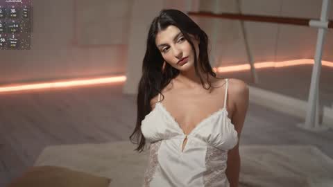 EVA  online show from December 22, 3:55 pm