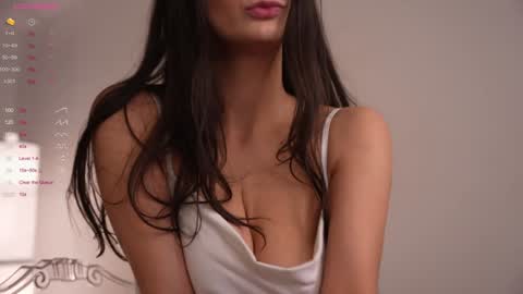 EVA  online show from December 26, 6:01 pm