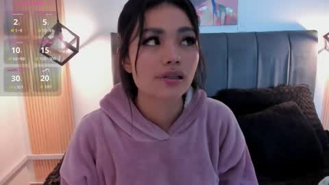 Eva   Emily online show from September 29, 11:53 am